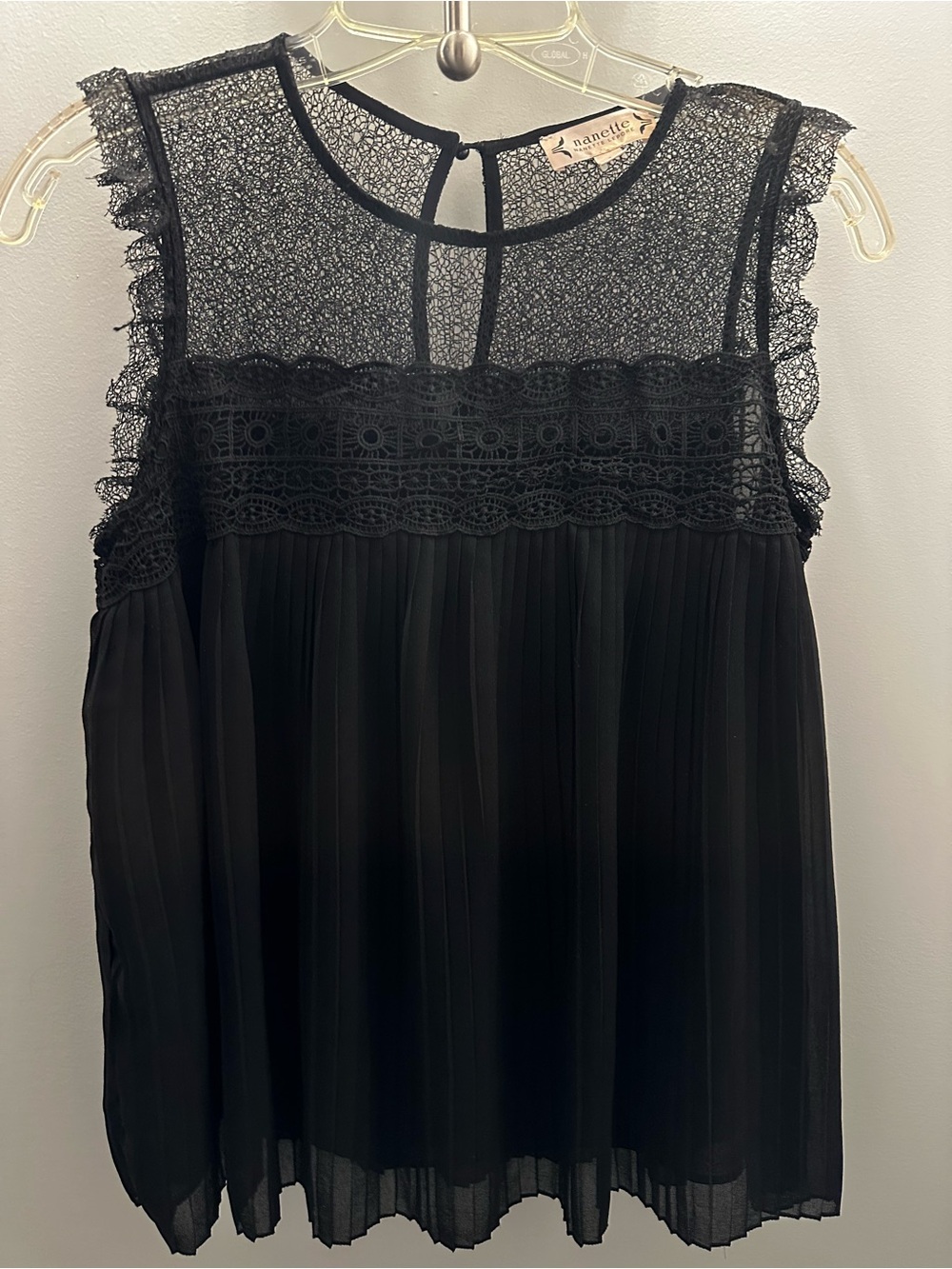 Nanette Lepore Black Lace Pleated Sleeveless Top Sz S
